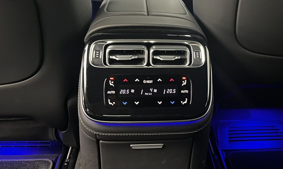 Mercedes-Benz S-Class 2025