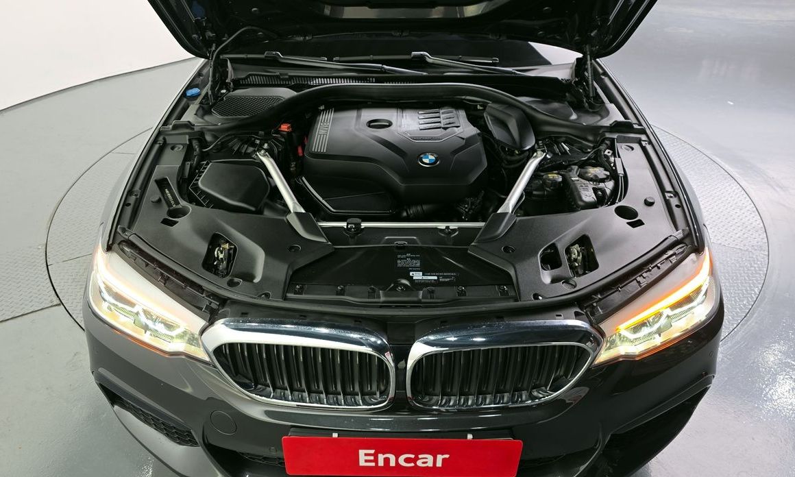 BMW 5-Series 2020