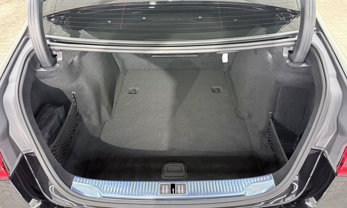 Mercedes-Benz S-Class 2026
