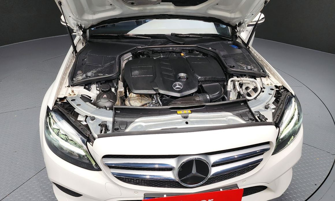 Mercedes-Benz C-Class 2021