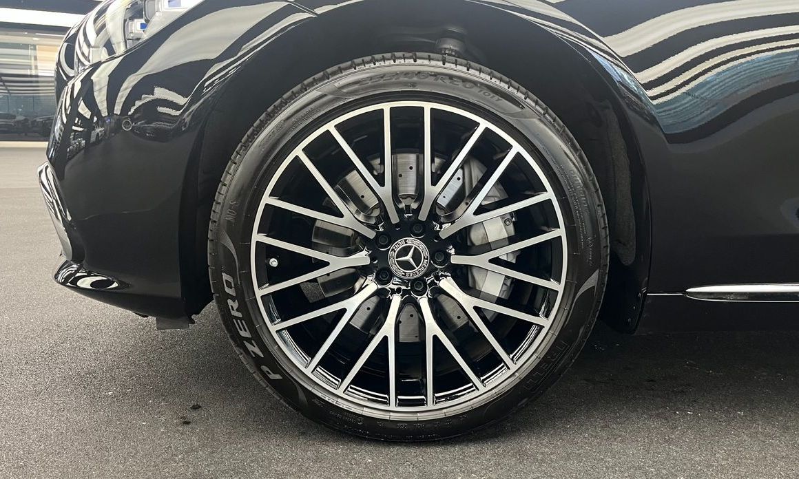 Mercedes-Benz S-Class 2025