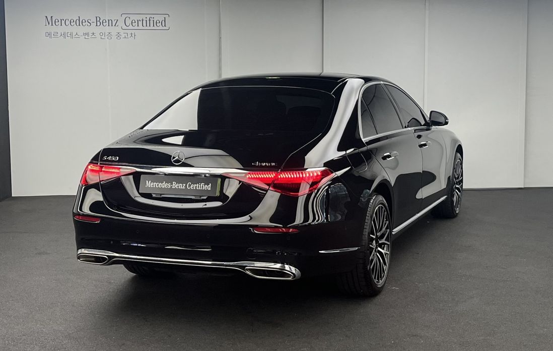 Mercedes-Benz S-Class 2025