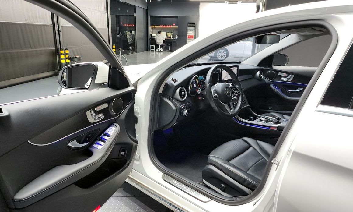 Mercedes-Benz C-Class 2021