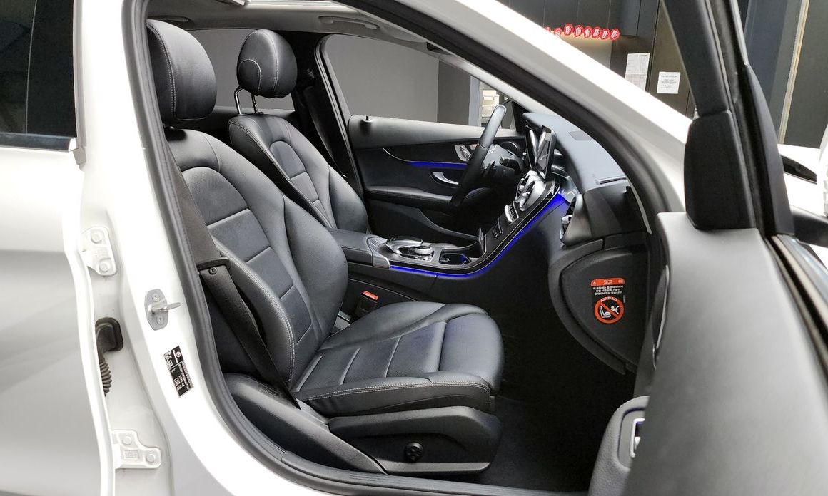 Mercedes-Benz C-Class 2021