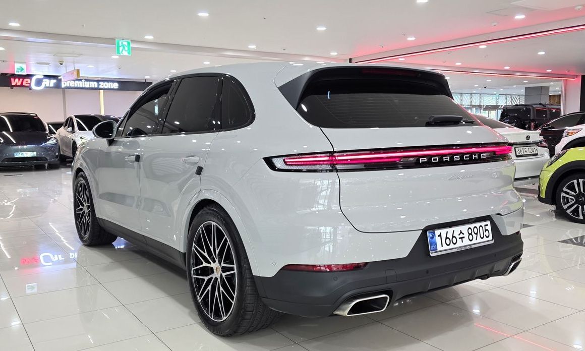 Porsche Cayenne 2025