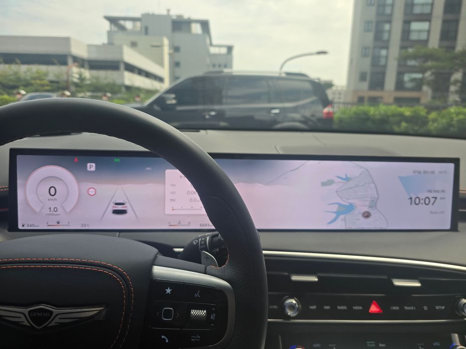 Genesis GV70 2025