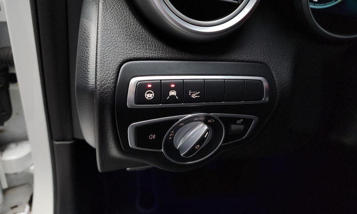 Mercedes-Benz C-Class 2021