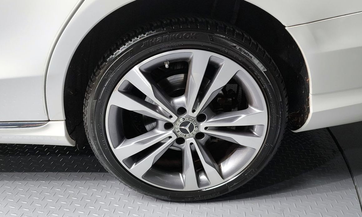 Mercedes-Benz C-Class 2021