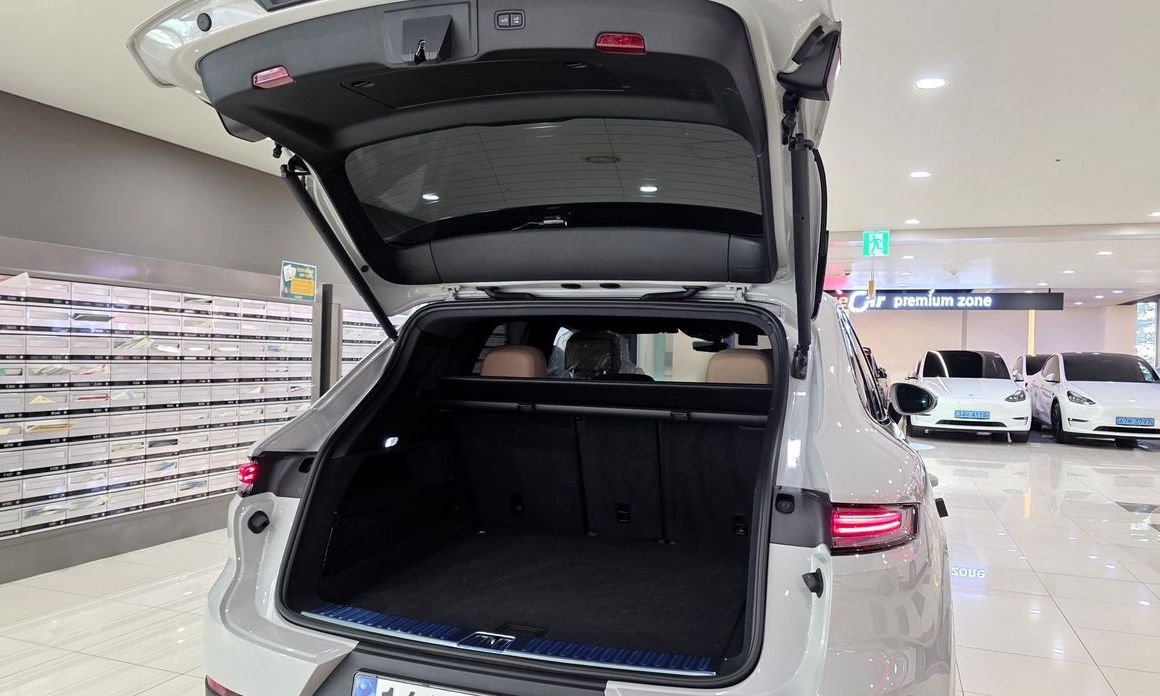 Porsche Cayenne 2025