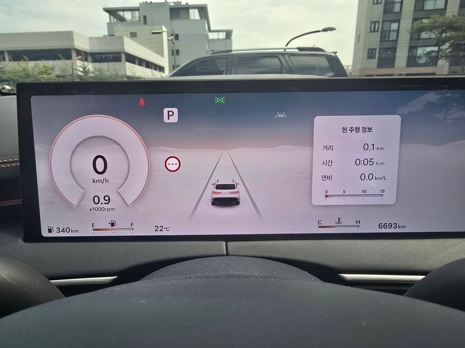 Genesis GV70 2025