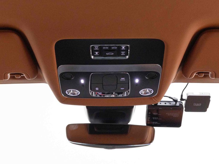 Bentley Flying Spur 2025