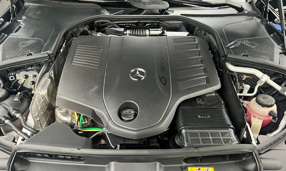 Mercedes-Benz S-Class 2025