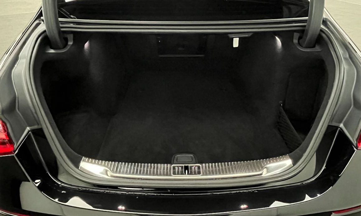 Mercedes-Benz S-Class 2025
