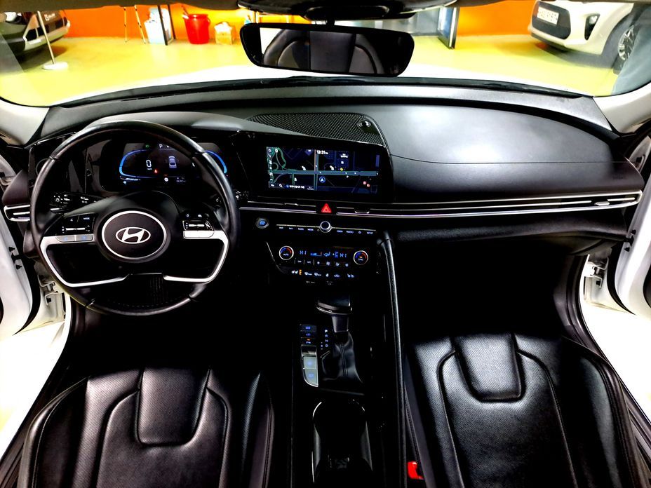 Hyundai AVANTE 2024