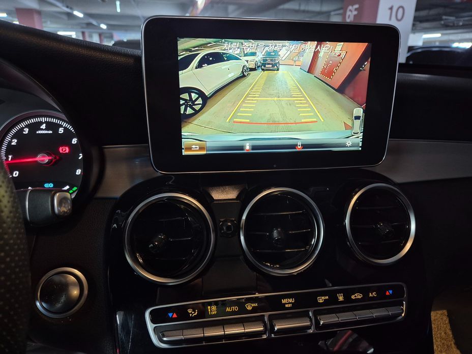 Mercedes-Benz GLC-Class 2019