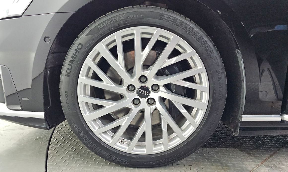 Audi A8 2021