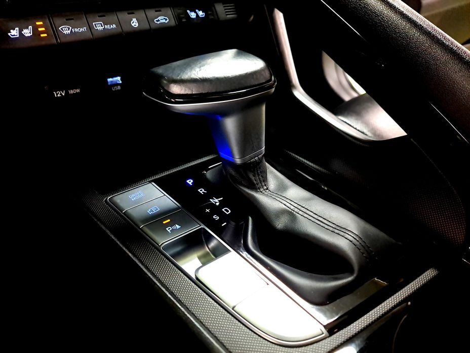Hyundai AVANTE 2024