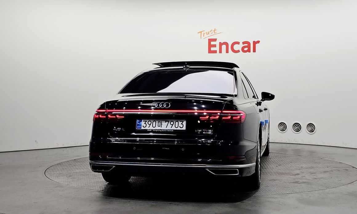 Audi A8 2021