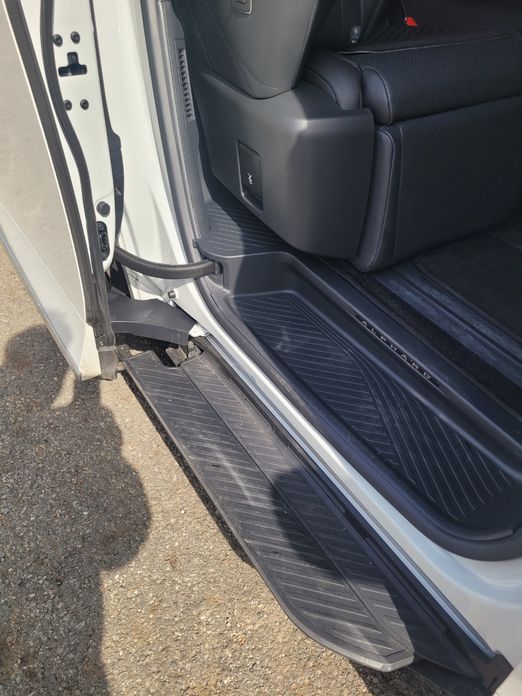 Toyota Alphard 2025