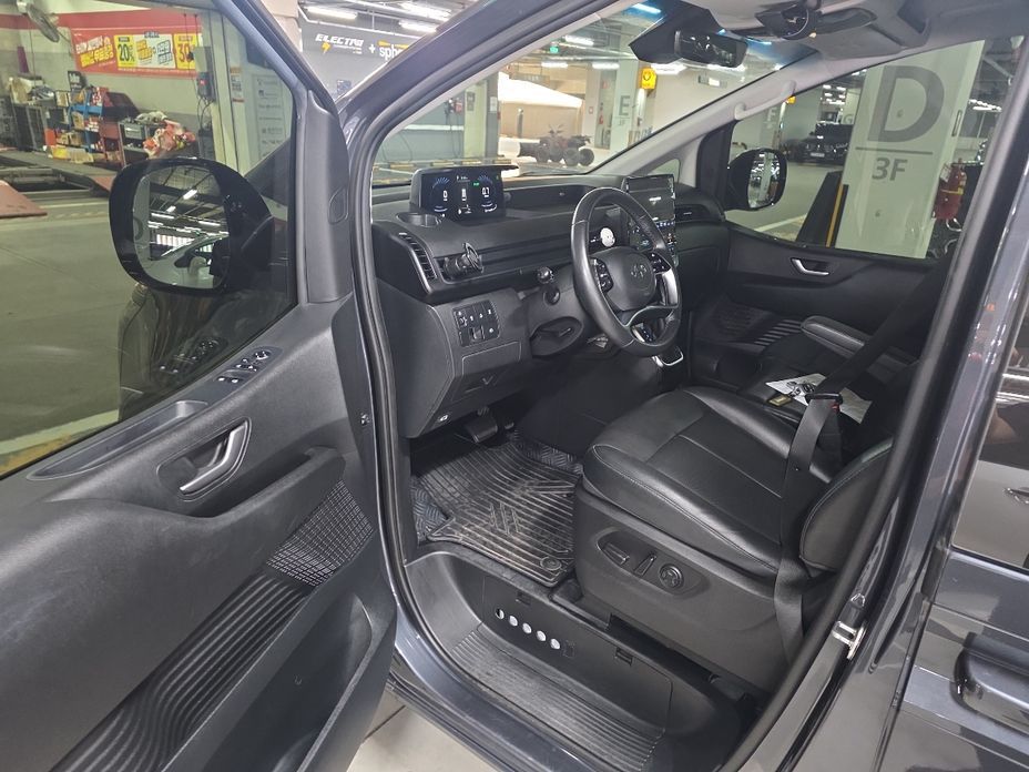 Hyundai Staria 2022