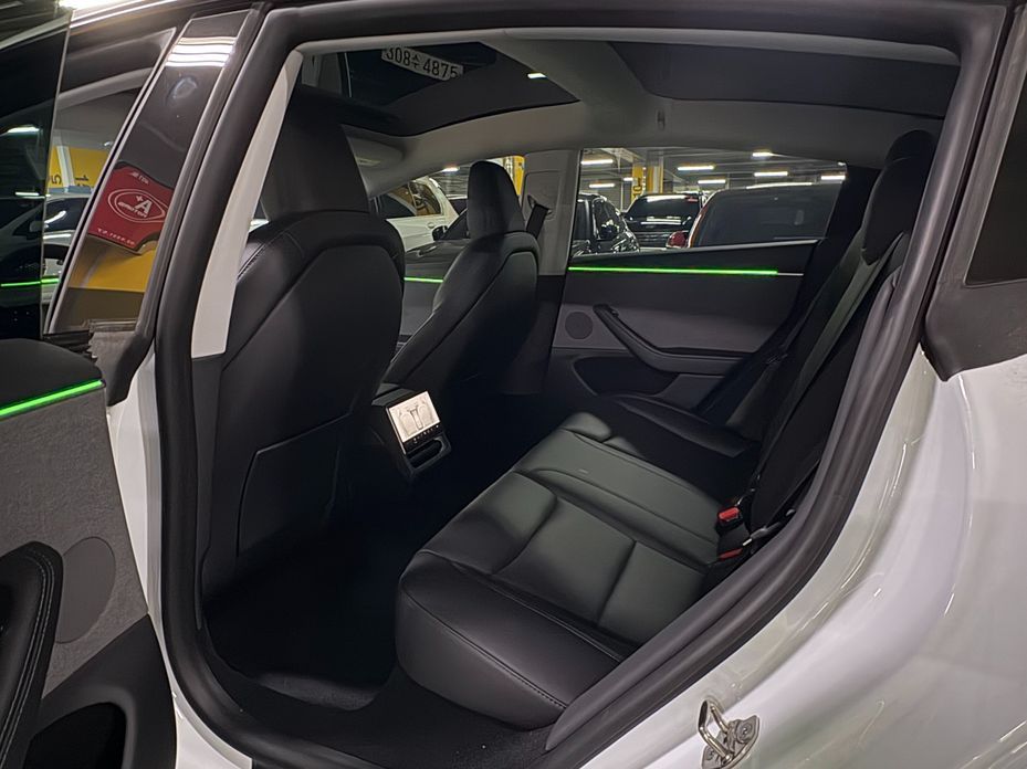 Tesla Model 3 2024