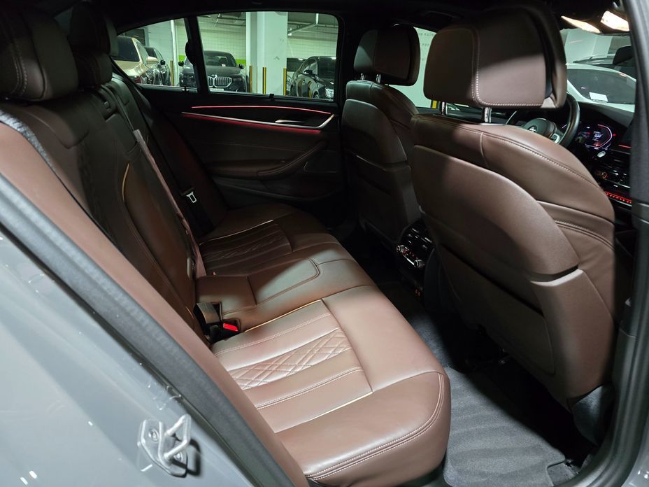 BMW 5-Series 2022