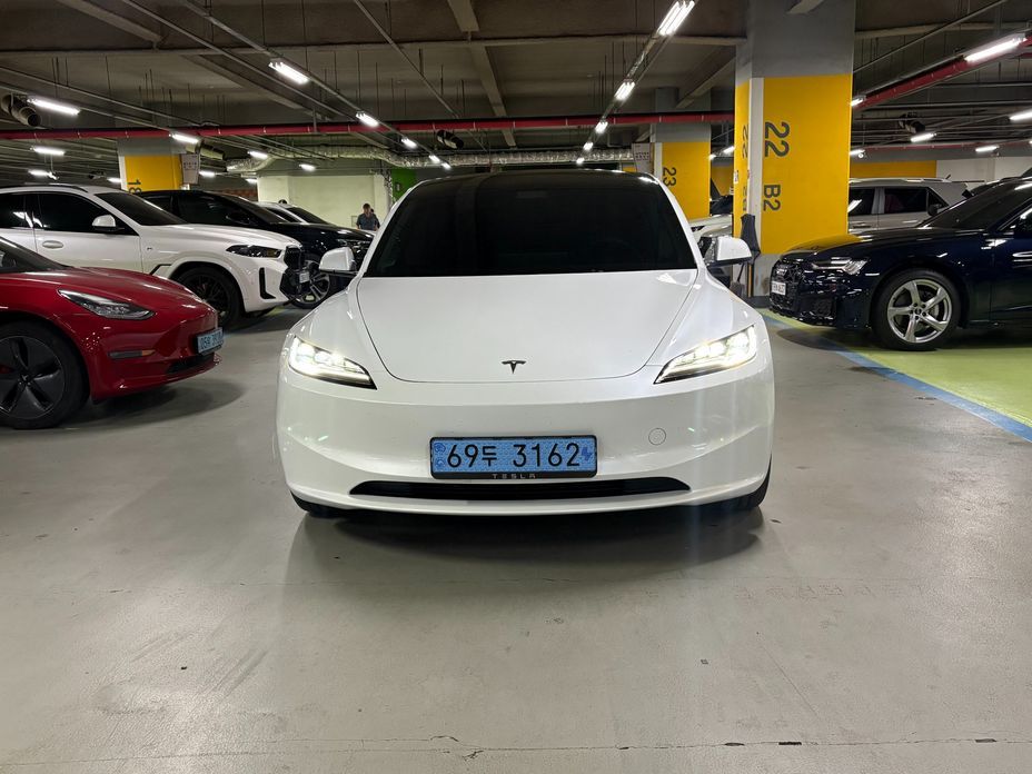 Tesla Model 3 2024