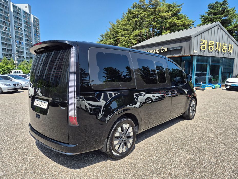 Hyundai Staria 2023