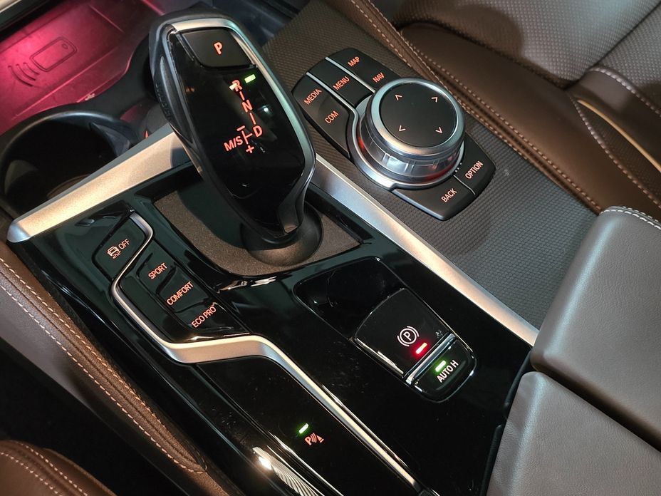 BMW 5-Series 2022
