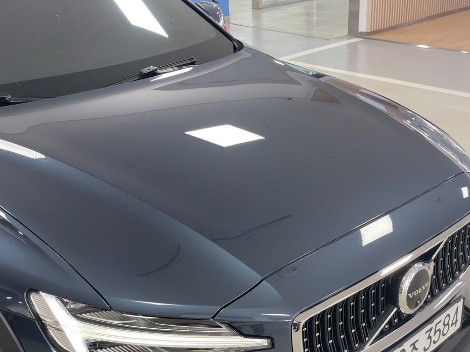 Volvo V60 2024