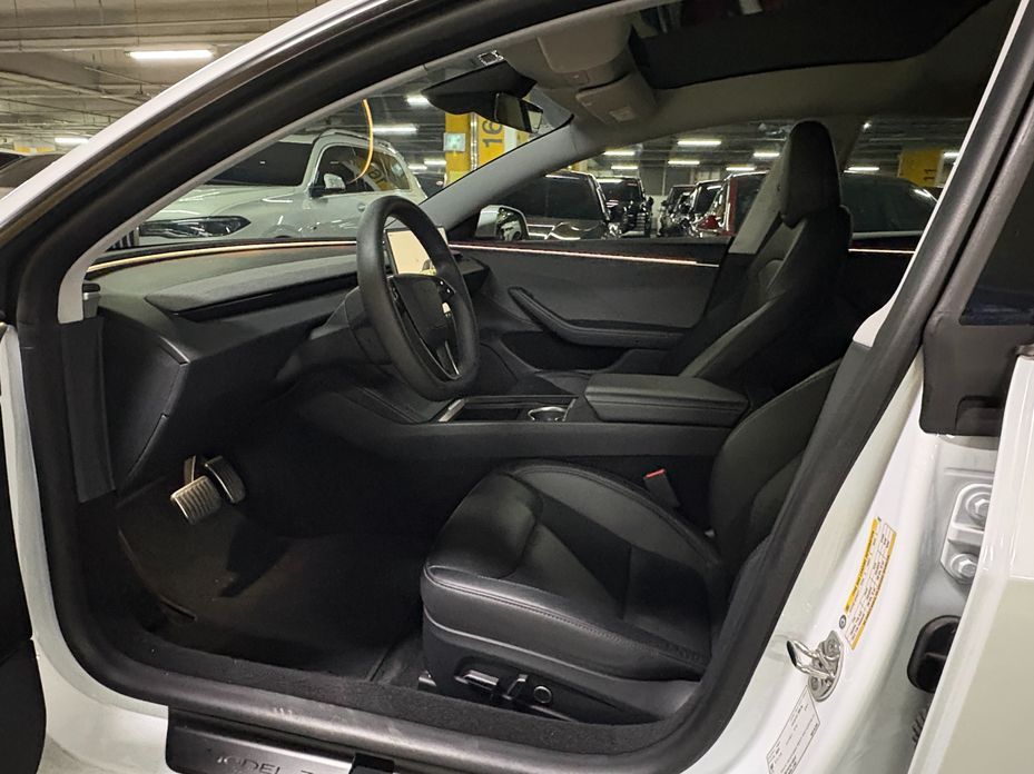 Tesla Model 3 2024