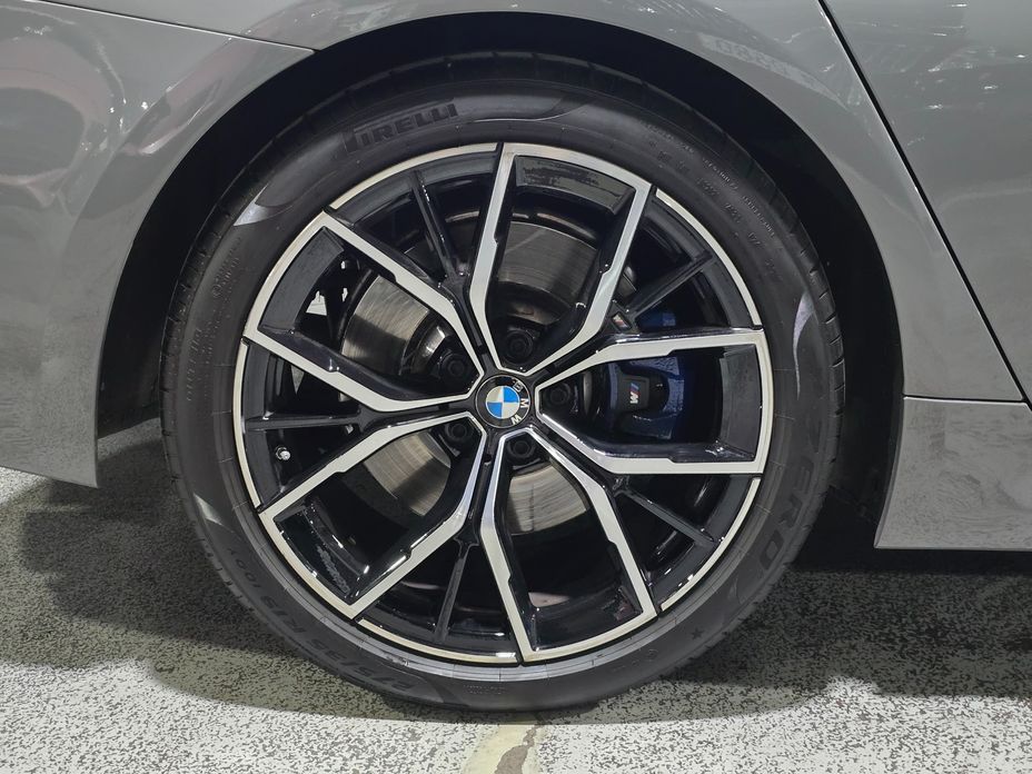 BMW 5-Series 2022