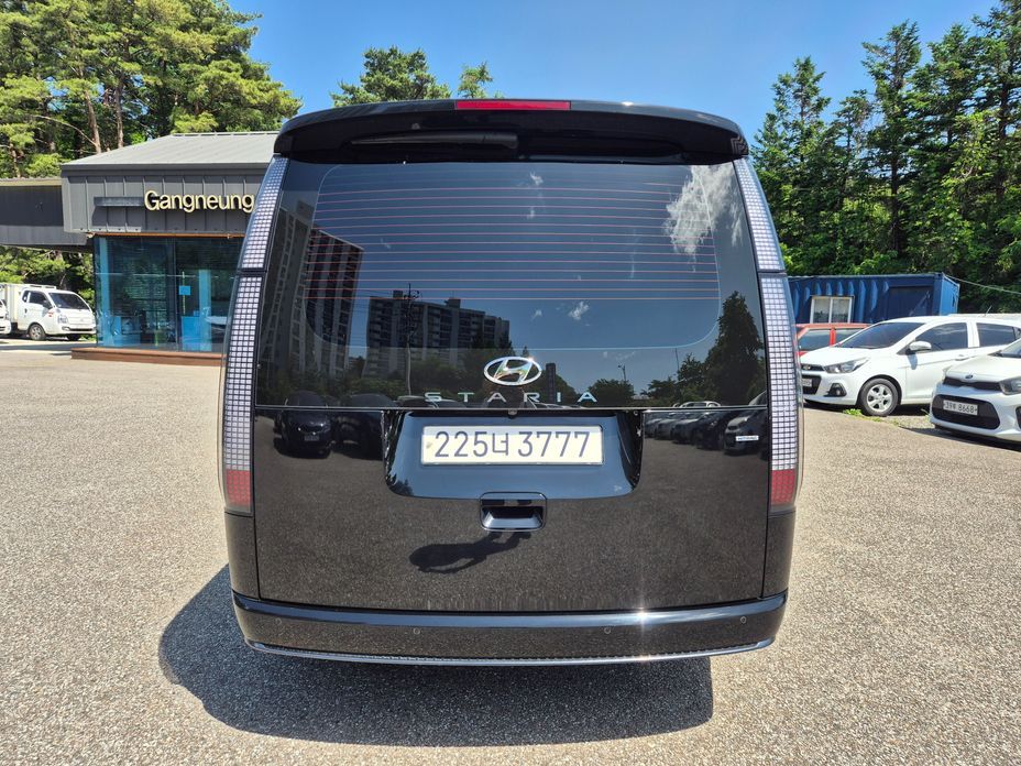 Hyundai Staria 2023