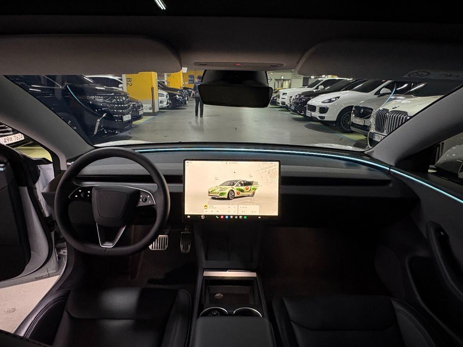 Tesla Model 3 2024