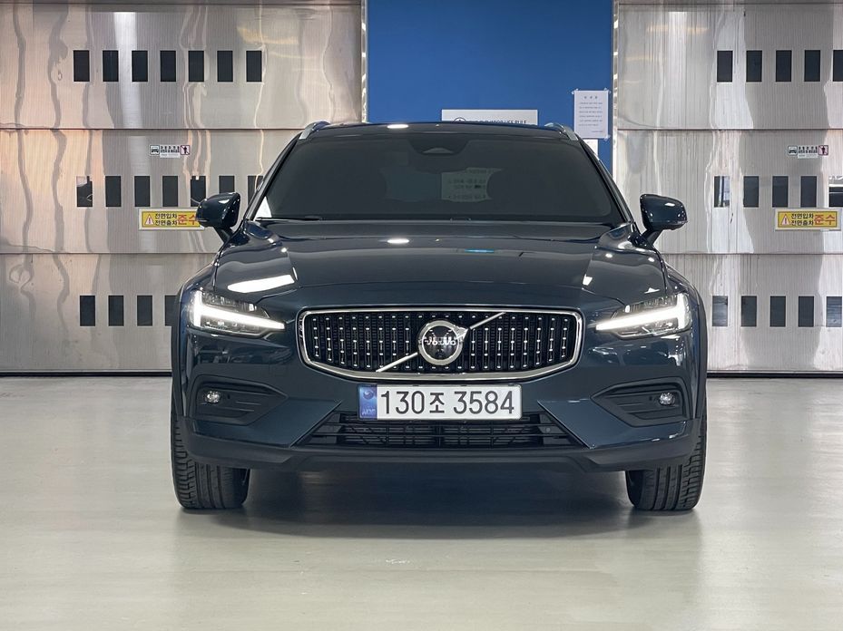 Volvo V60 2024