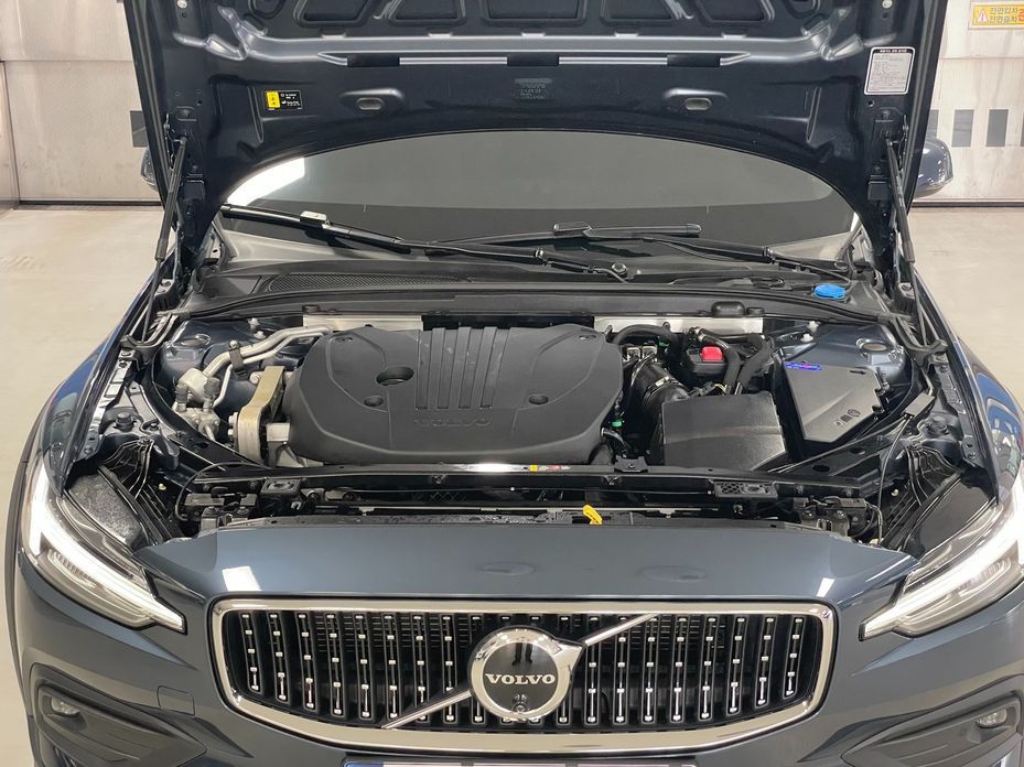 Volvo V60 2024