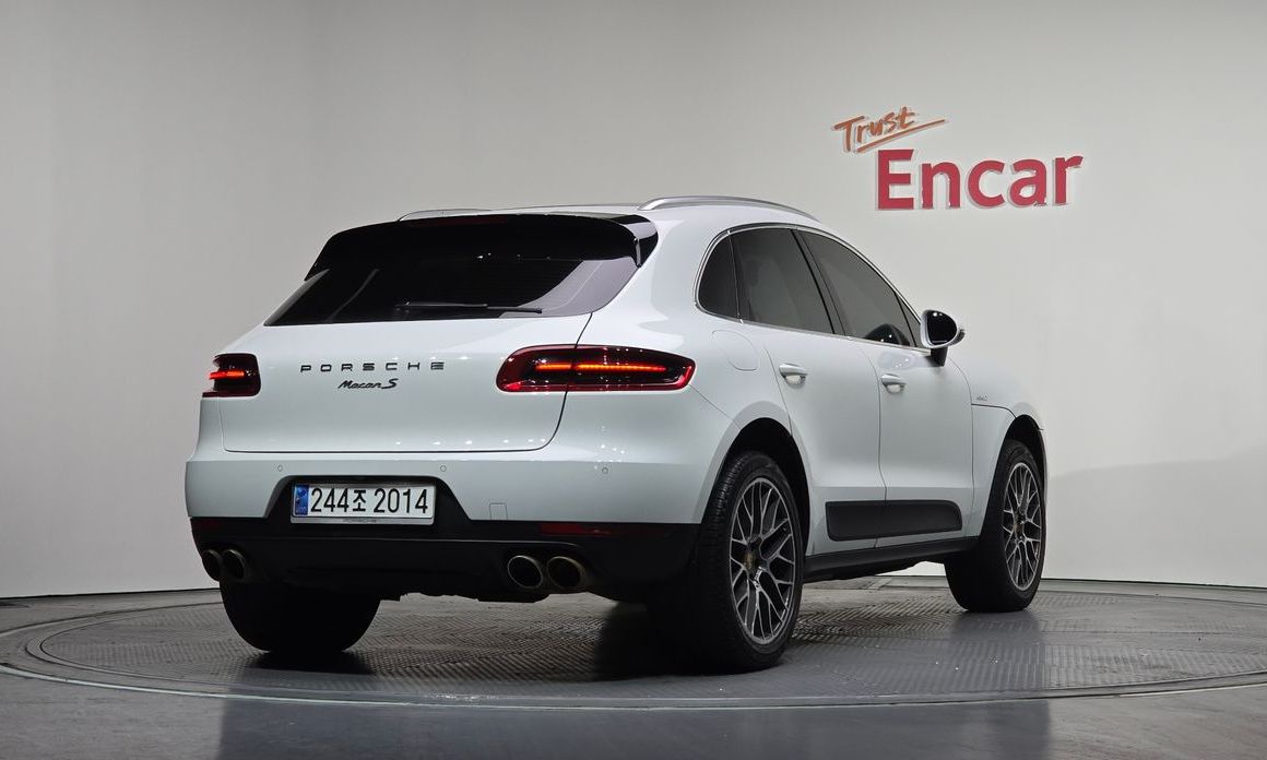 Porsche Macan 2015