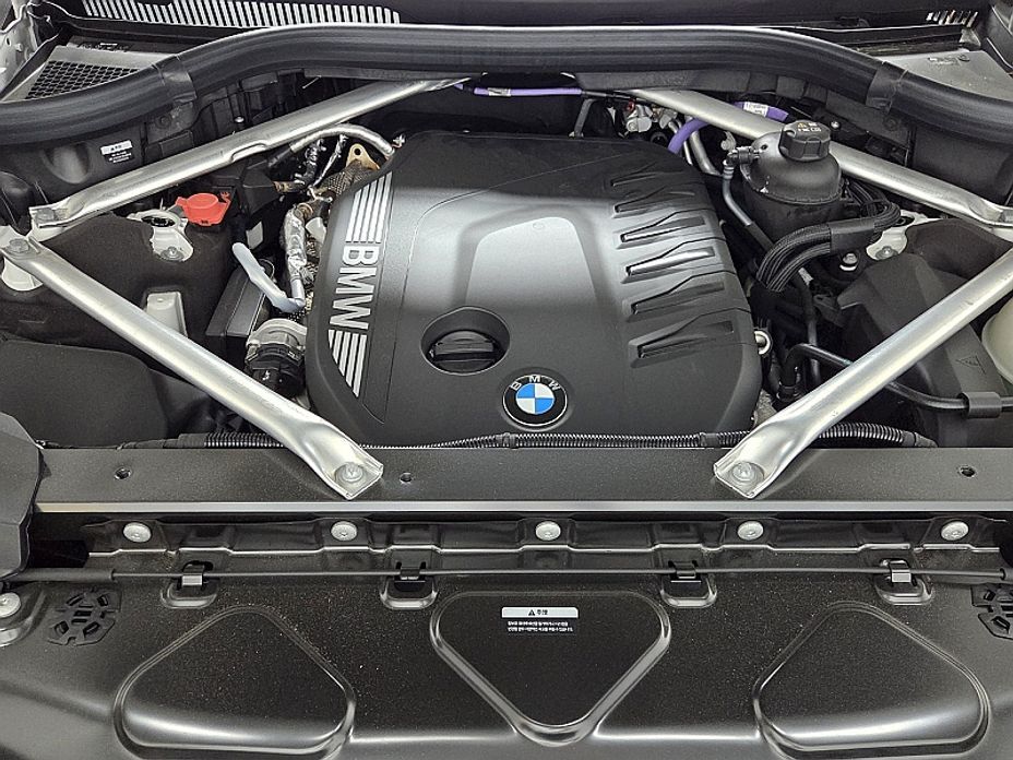 BMW X7 2025