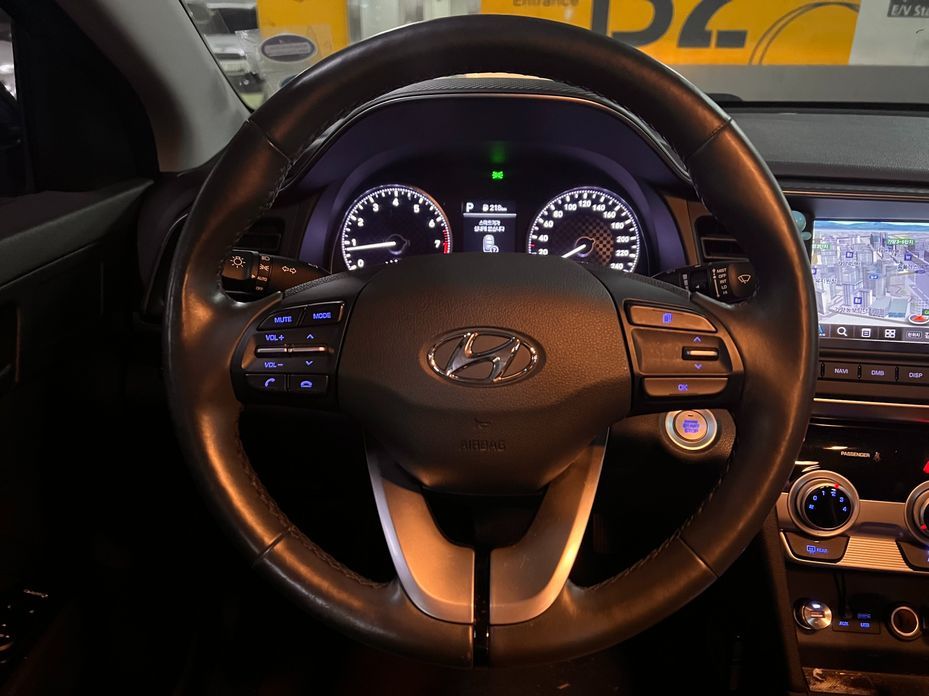 Hyundai AVANTE 2019