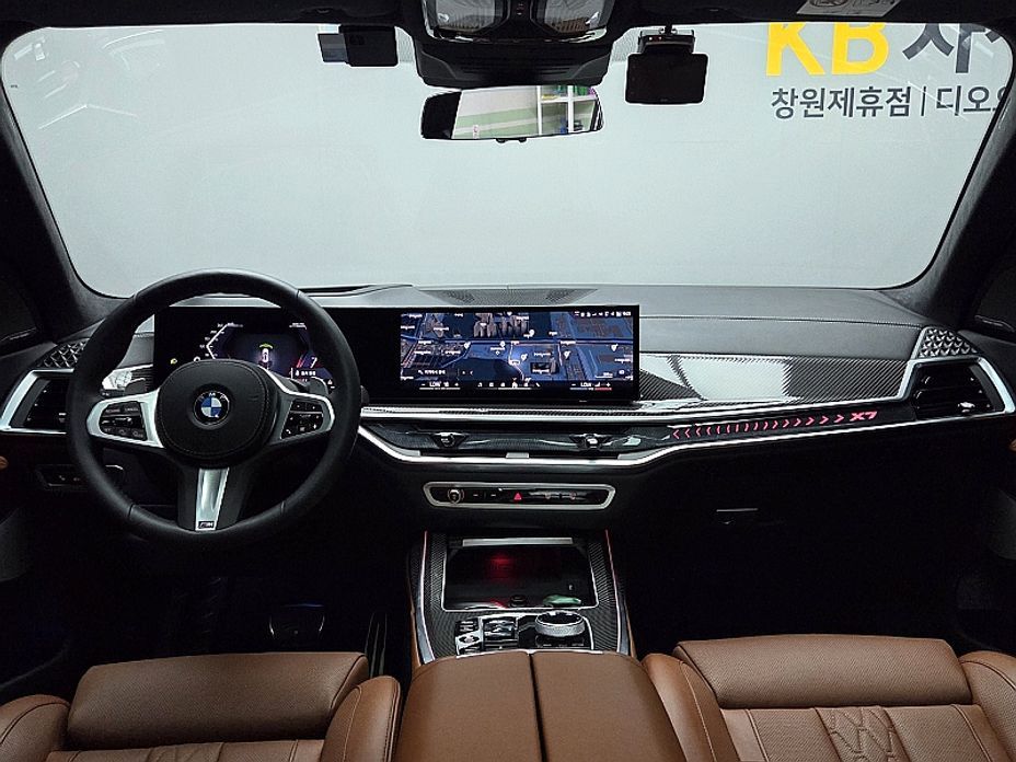 BMW X7 2025