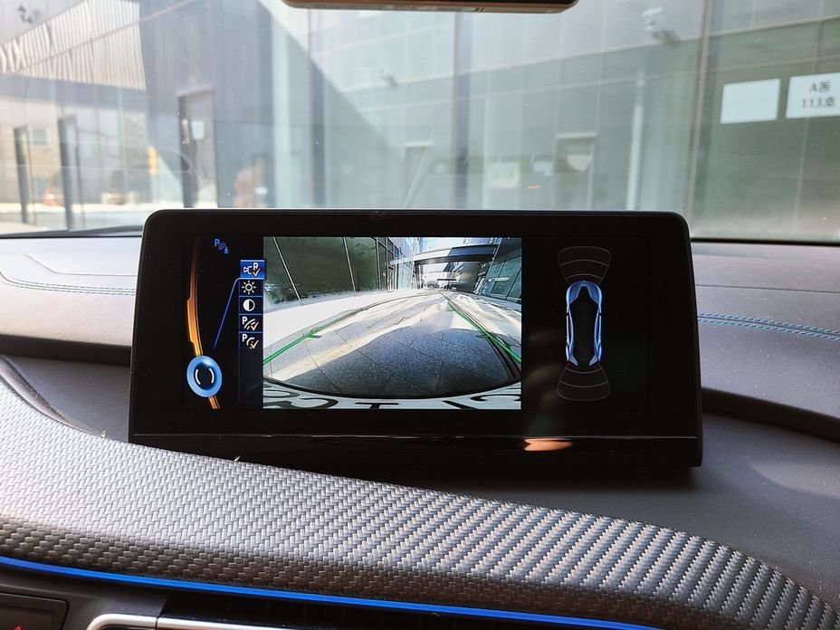 BMW i8 2016