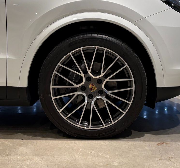 Porsche Cayenne 2021