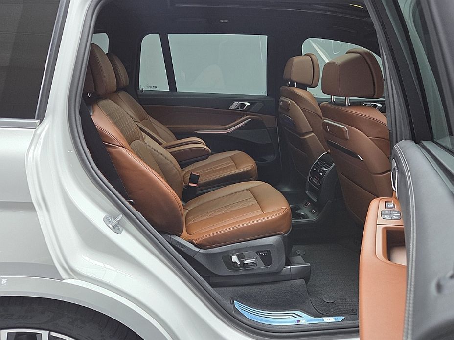 BMW X7 2025