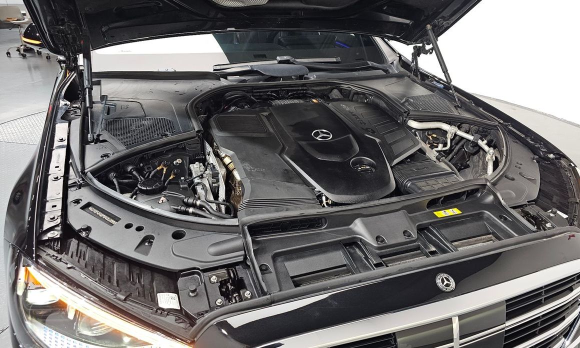 Mercedes-Benz S-Class 2021