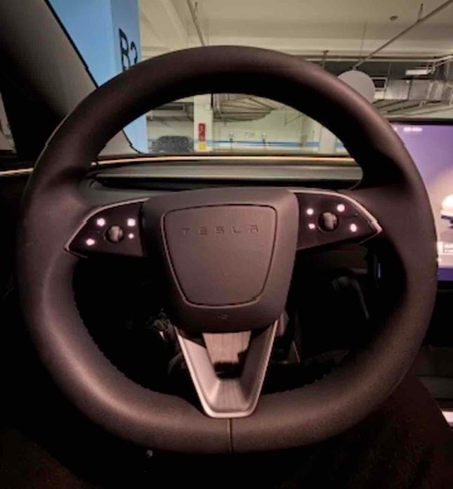 Tesla Model 3 2024