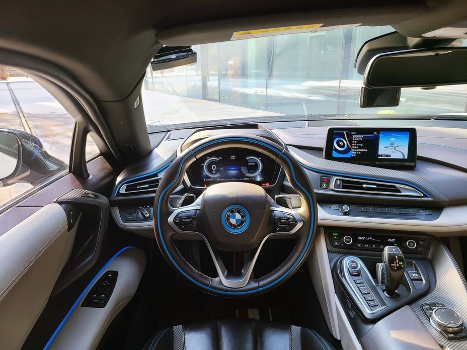 BMW i8 2016