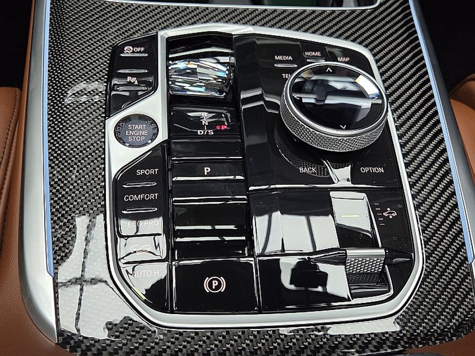 BMW X7 2025