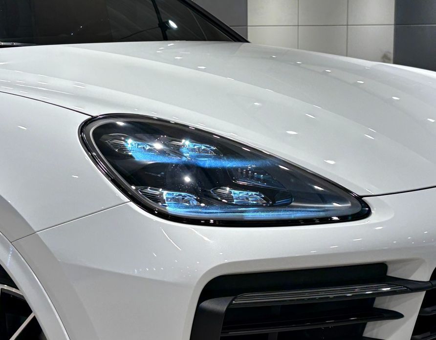 Porsche Cayenne 2021