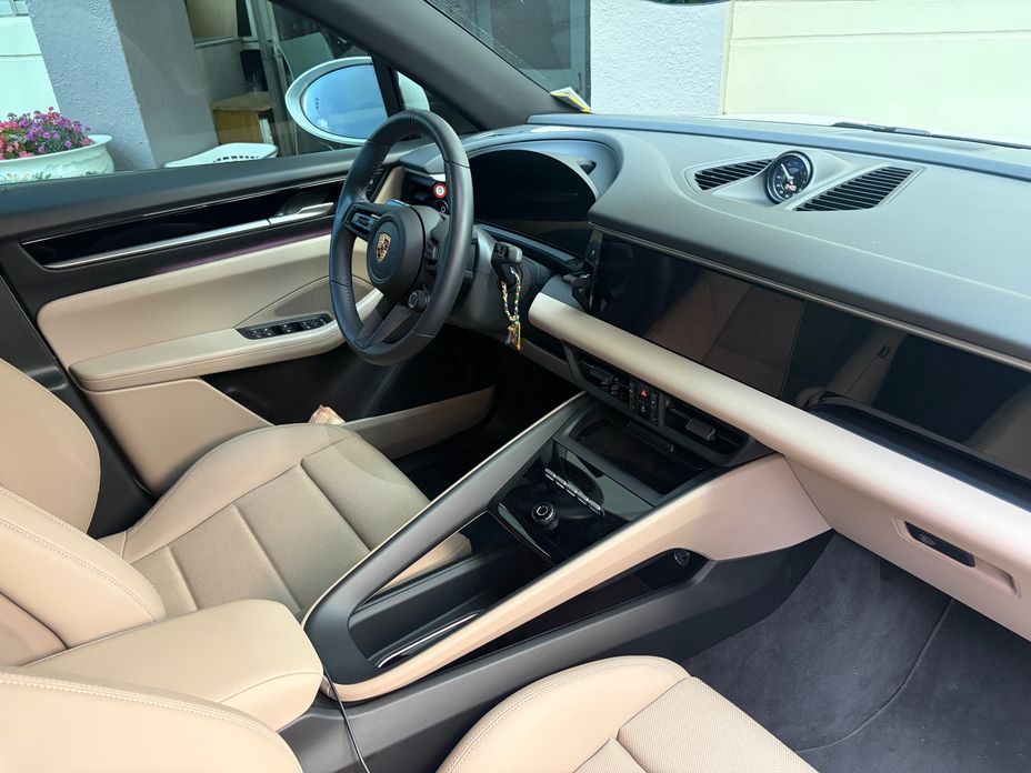 Porsche Macan 2025