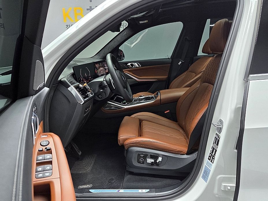 BMW X7 2025